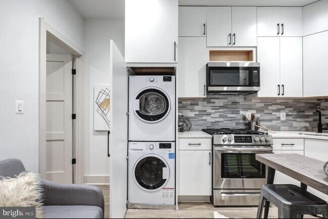 Photo - 256 15th St SE Unit 3