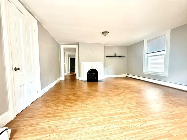 Photo - 571 Spring St Unidad 2