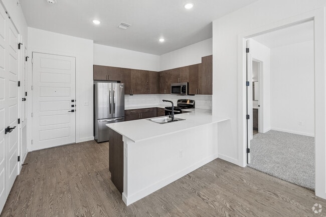 2E - 2BR, 2BA - 950SF - Kitchen