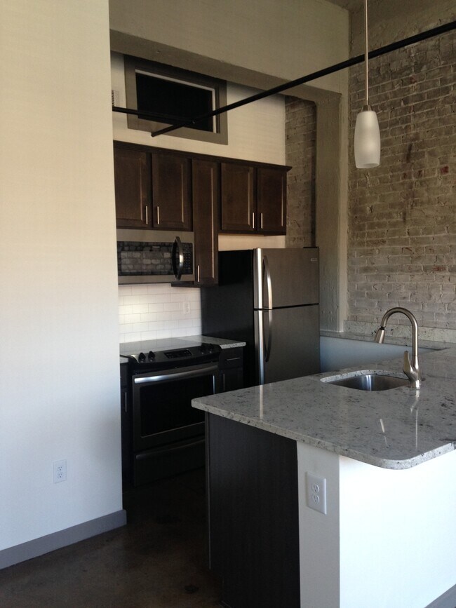 River Lofts West