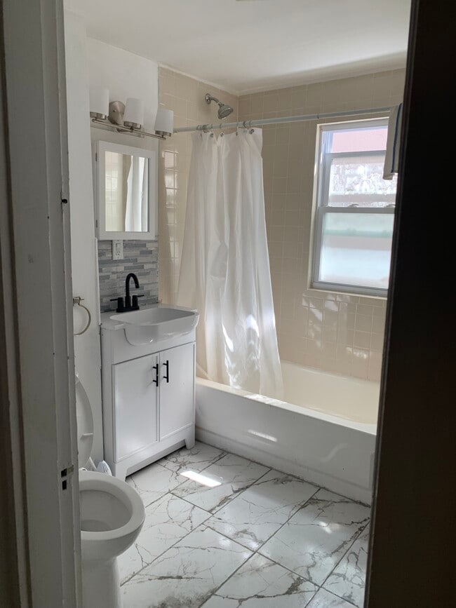 Photo - 12 Quincy St Unidad 1