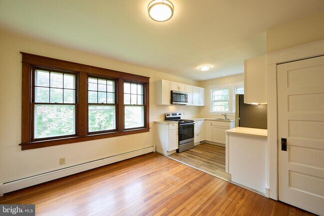 Photo - 53 W Knowlton Rd