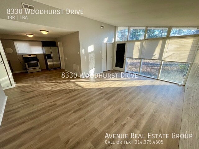 Photo - 8330 Woodhurst Dr