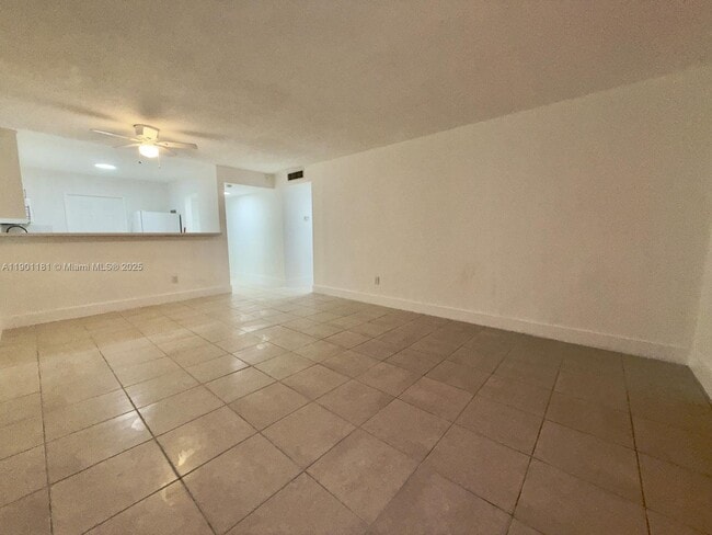 Photo - 15221 NE 6th Ave Unidad A108