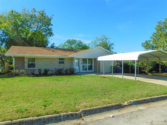 Photo - 325 W Jones St