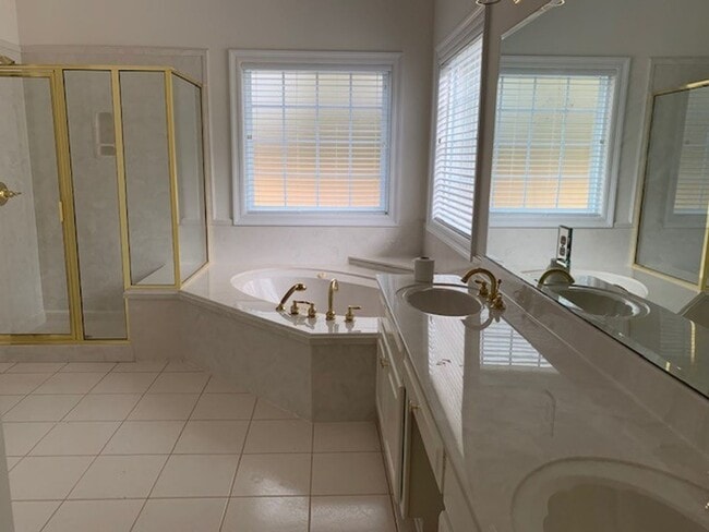 Photo - 3281 Benyard Dr