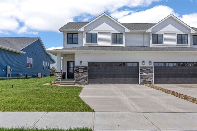 Photo - 1342 Isabelle Ln