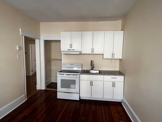 Building Photo - 884 Huntington Ave Unit 7