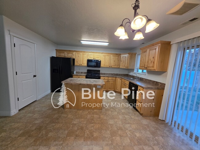 Photo - 3606 Goldstone Dr