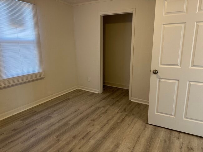 Photo - 2726 S Lyons Ave
