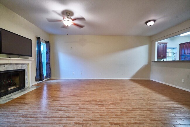 Photo - 2816 Holly Hall St