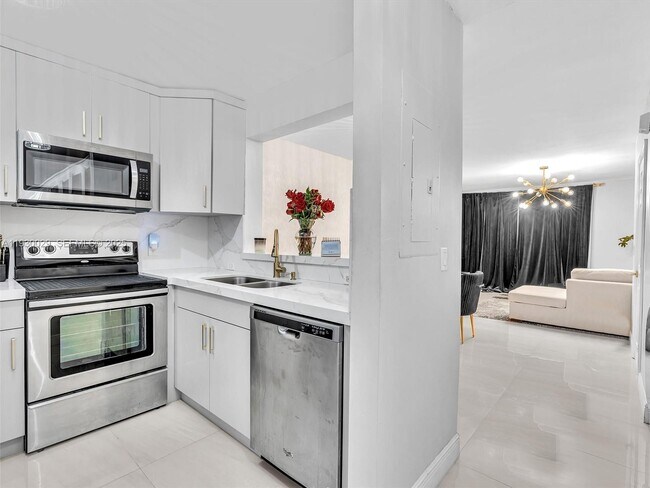 Photo - 6747 Sienna Club Dr