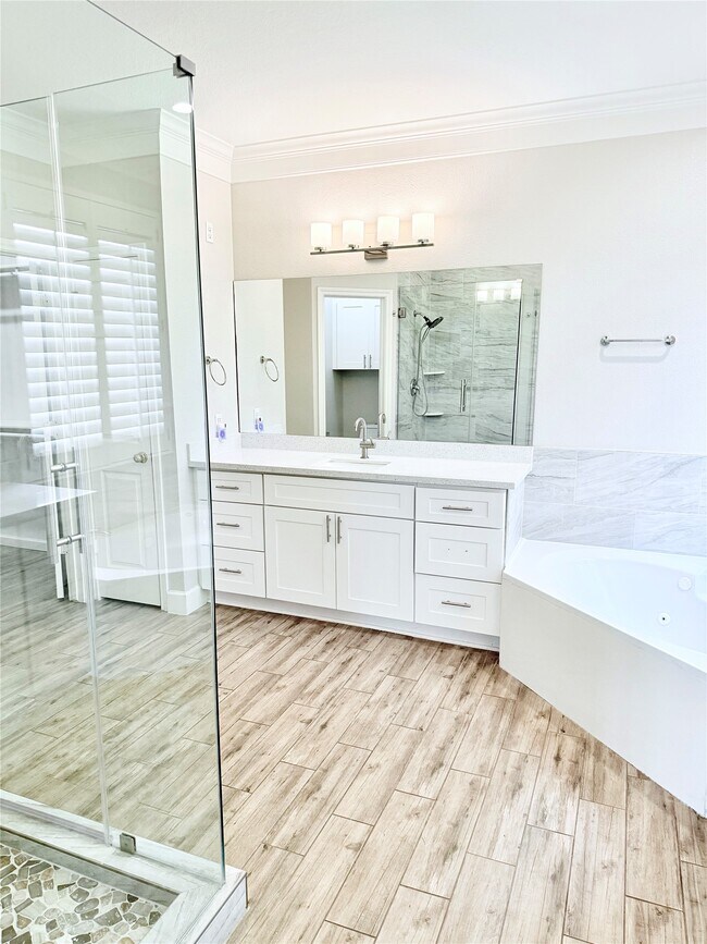 Photo - 5711 Silver Bay Ct