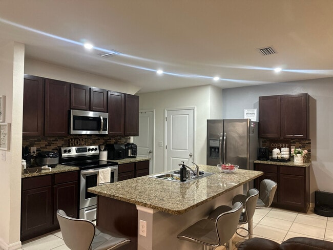 Photo - 5916 Briar Rose Wy