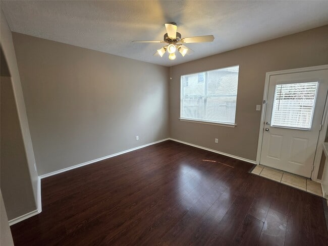 Photo - 94 N Burberry Park