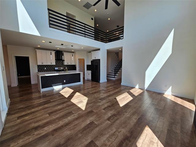 Building Photo - 2374 Southwood Dr