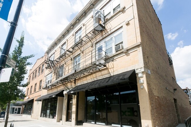 Building Photo - 5940 N Broadway Rental