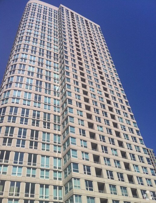 Building Photo - 345 N La Salle Dr Unit 3305 Rental