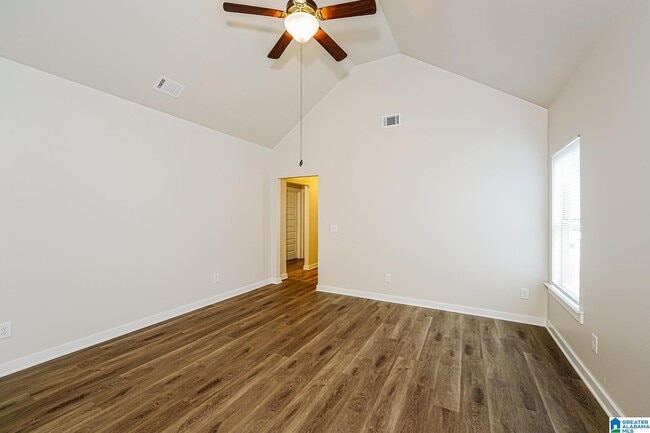 Photo - 576 Kincaid Cove Ln