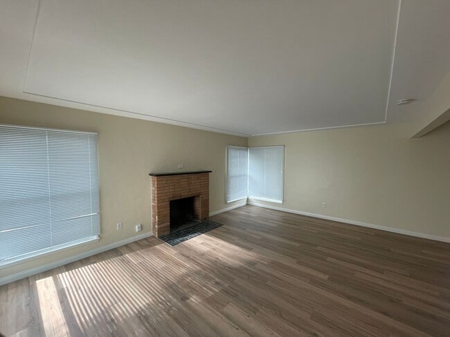 Photo - Large 5 bed 2 bath house