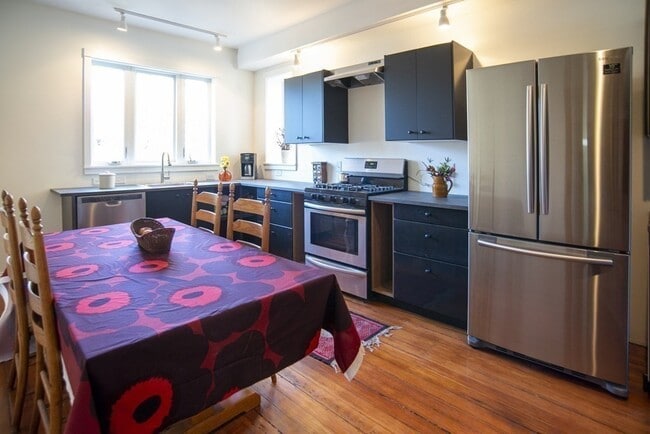 Photo - 283 Chestnut Ave Unidad 2