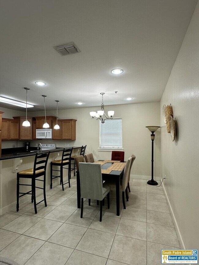 Photo - 200 W Mesquite St Unit 3