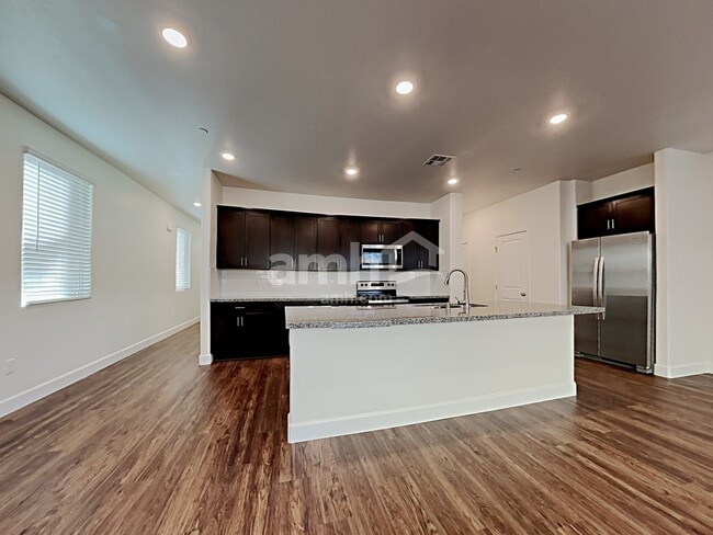 Photo - 324 Palazza Reserve Pl