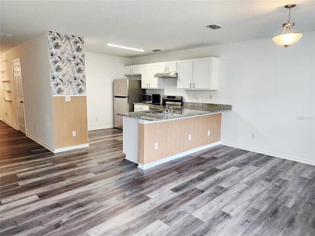 Photo - 701 Cresting Oak Cir Unit 111