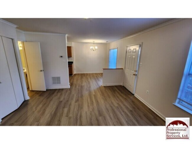 Beautiful 3 Level Townhouse In The Heart Of Frederick!