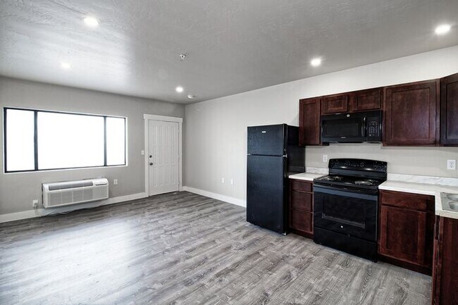 Modern Studio Apartment Near CMU