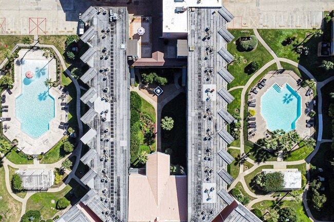 Building Photo - 6300 Seawall Blvd Unit 6206