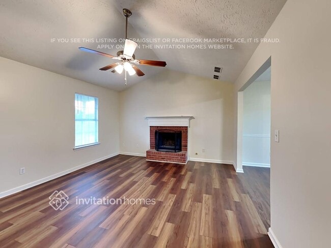 Photo - 151 Greenleaf Dr