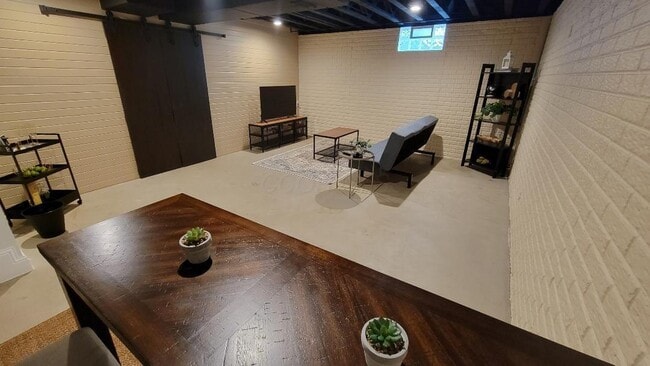 Photo - 250 N 21st St