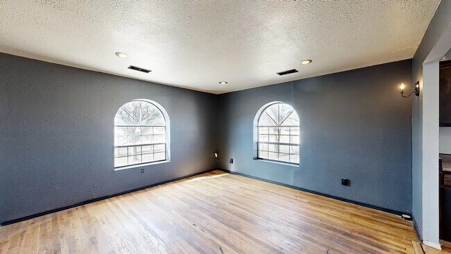 1206 Cuba Rd