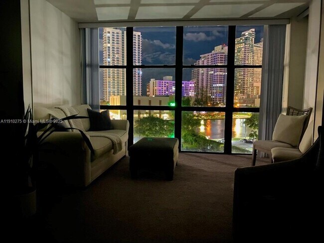 Photo - 800 Parkview Dr Unidad 726