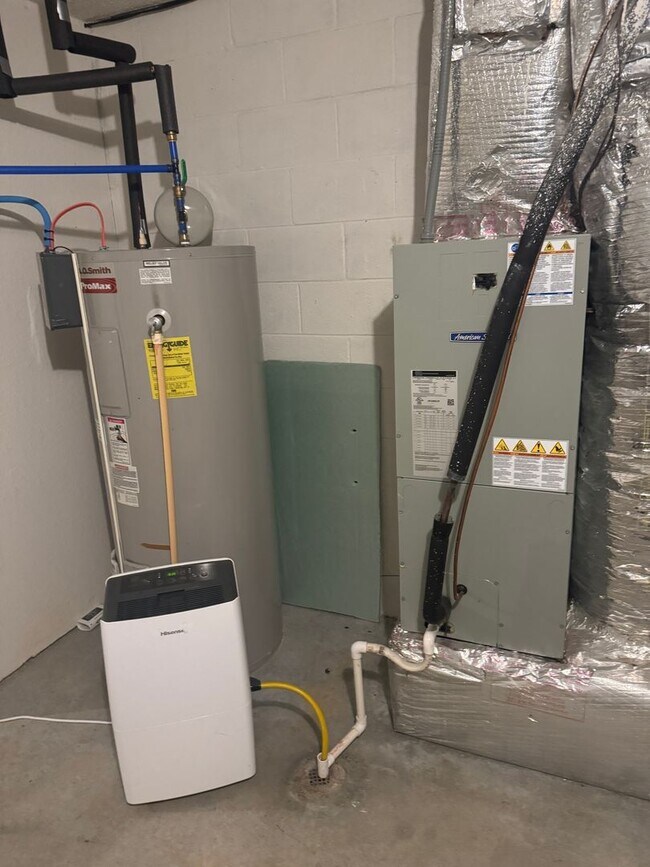 Photo - Updated Townhouse In Hunter Hills