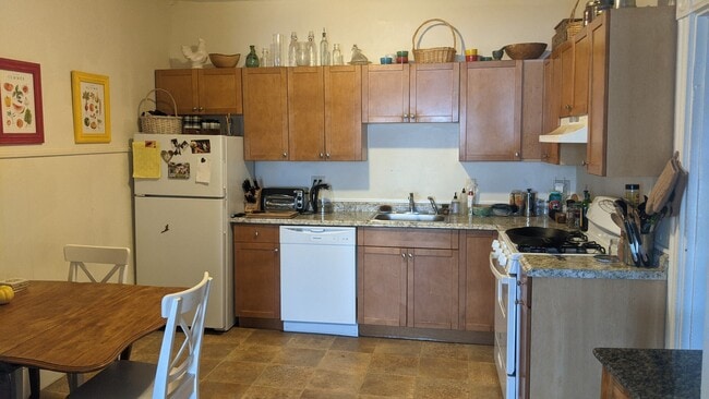 Photo - 23 Park St Unit #5