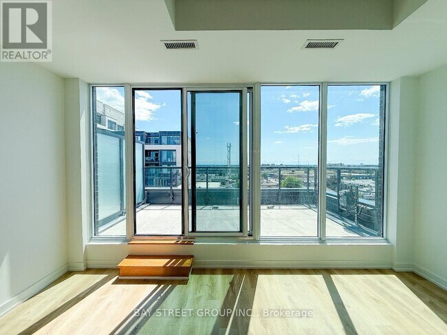 Photo - 6 Chartwell Rd Unit PH7