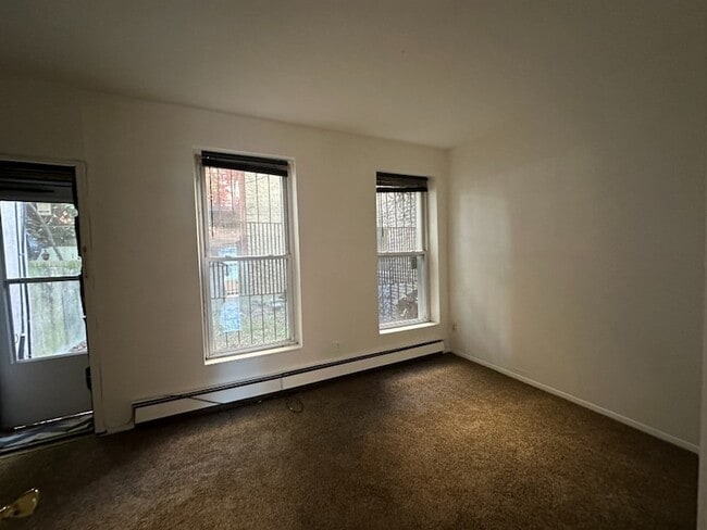 Photo - 318 Bond St Unit 1