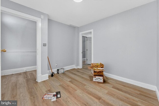 Building Photo - 11 N Willow St Unit 1