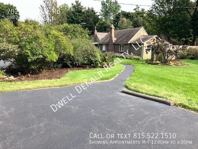 Photo - 702 Normal Rd