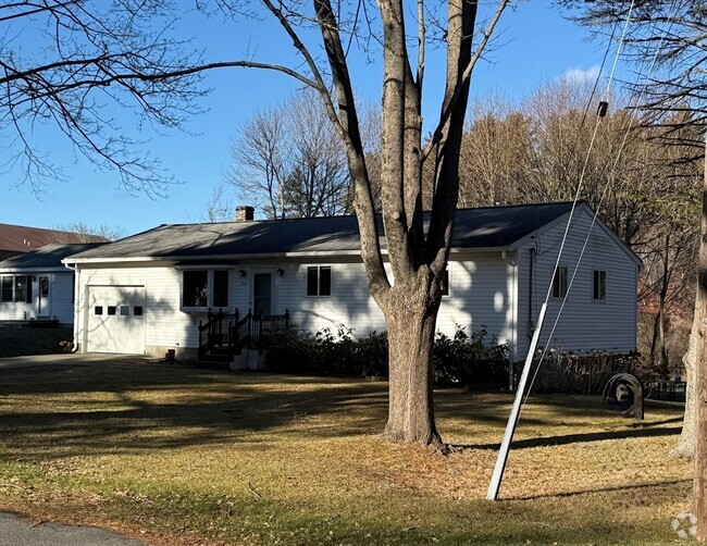 Building Photo - 32 Lindbergh Ave Rental