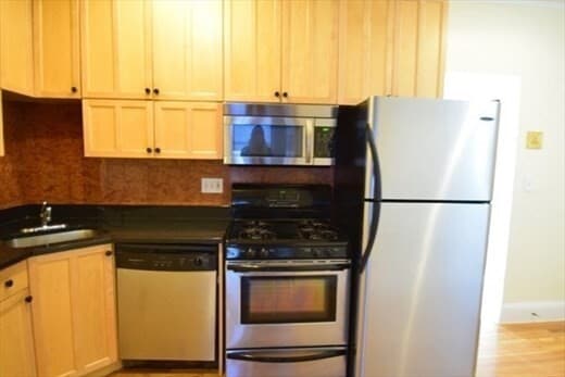 Photo - 73 Thatcher St Unit 302