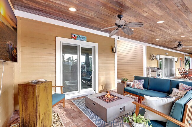 Photo - 3271 SE Court Dr