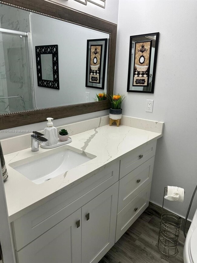 Photo - 5169 Lakefront Blvd