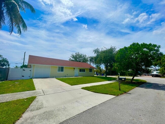 Photo - 5216 NE 20th Ave