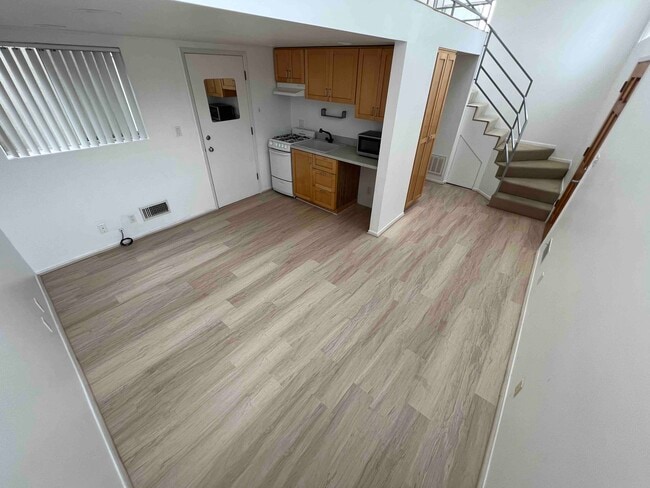 New floor - 3016 Ruskin St Unit rear