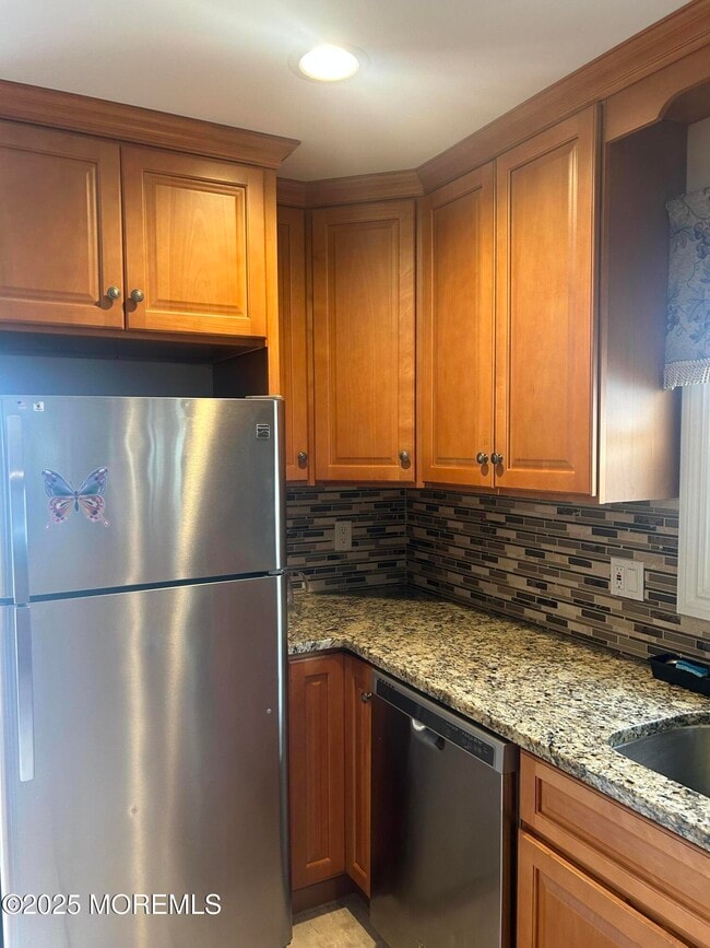 Photo - 77 Castle Harbor Dr