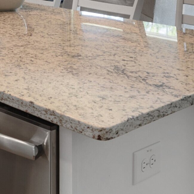 Photo - 883 Long Bch Lp