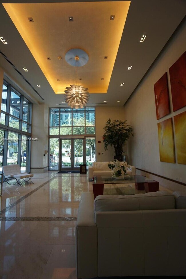 Photo - 1060 Brickell Ave Unidad 1411